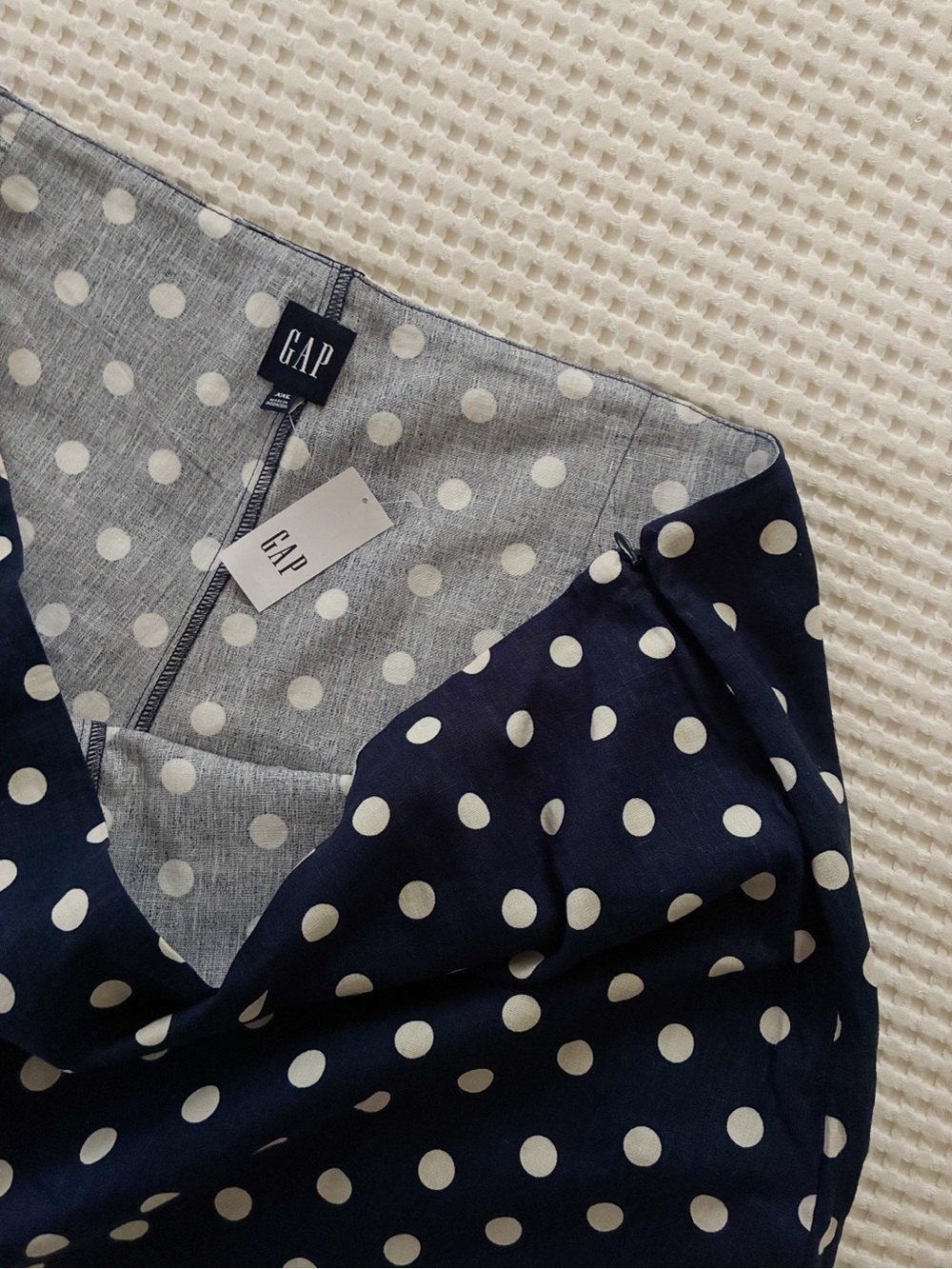 NET GAP Navy and White Polka Dot Skort - Picture 3 of 3